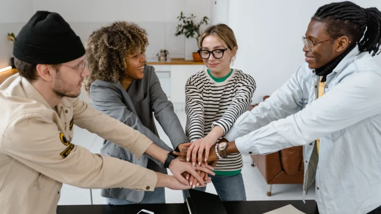 Simpatia para Para sempre ter amigos no trabalho